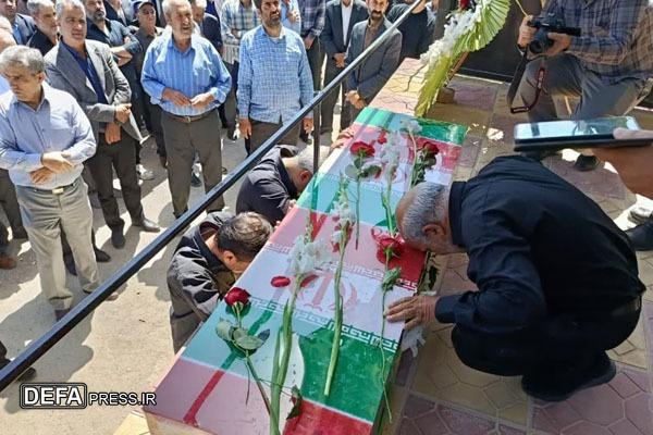 مراسم تشییع شهید «رضا لشنیزند» در دورود+ تصاویر مراسم تشییع شهید «رضا لشنیزند» در دورود+ تصاویر