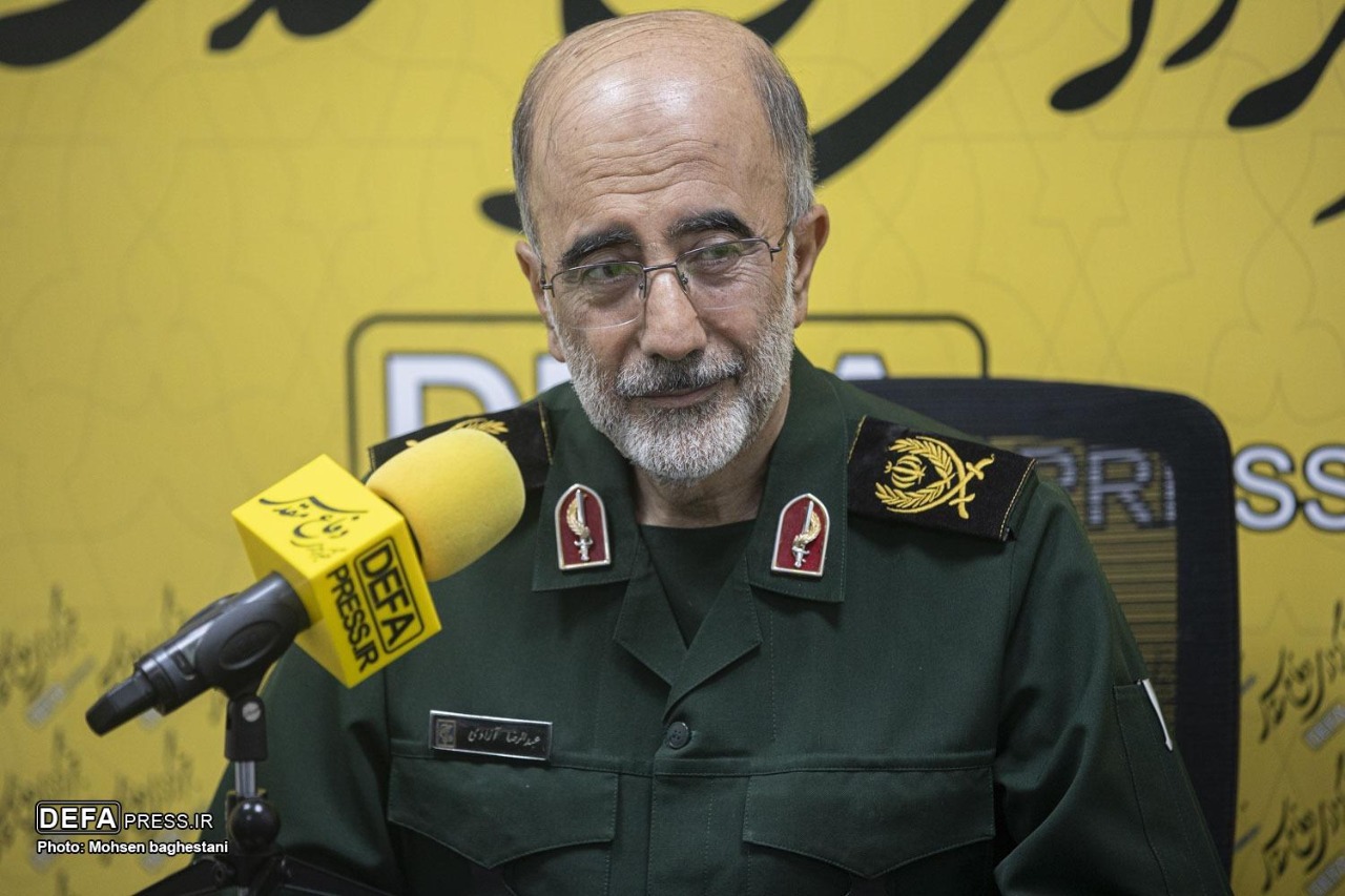 تدوین آثار فاخر از فرماندهان شهید جنگ تحمیلی ۱۲ روزه با همکاری مرکز اسناد و تحقیقات