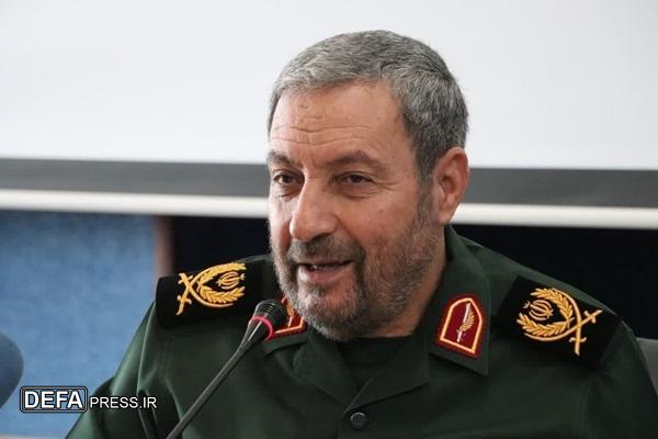 بسیج از ابتدا، این نهاد مقدس در همه صحنه‌ها نقش فعال داشته است