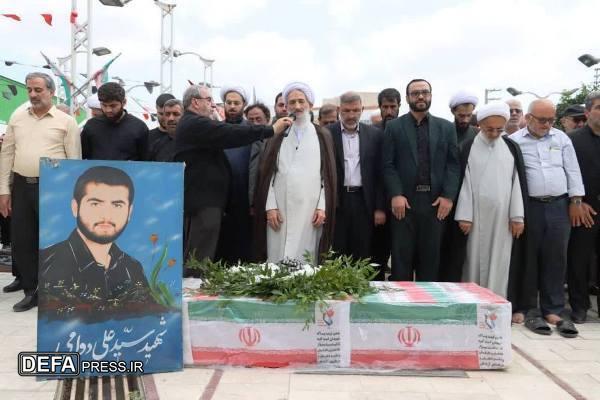 تشییع پیکر مطهر مادر شهید «دوامی» در ساری+ تصاویر