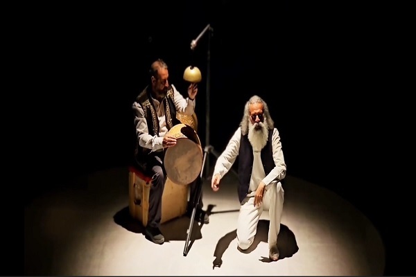 حماسه خوانی هنرمند شاهرودی در «ستایش وطن»