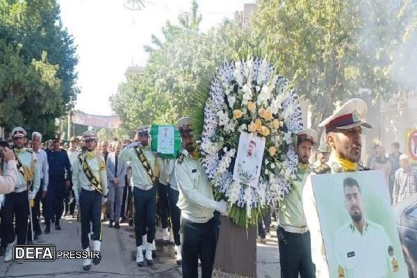 برگزاری مراسم تشییع و بدرقه پیکر شهید «علی کاکاوند» در بهار + تصاویر