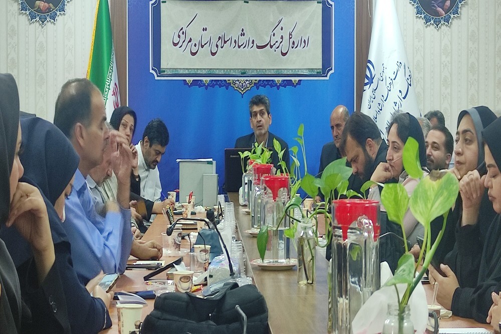 علی ایزدی: نیروی انسانی یکی از مشکلات مهم ادارات فرهنگ و ارشاد است