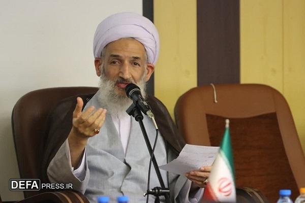 آیت الله محمدی لائینی: روایت صلابت رزمندگان اسلام موجب تقویت روحیه مردم می‌شود