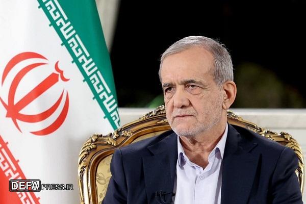 دیدار پزشکیان با فرماندهان و جمعی از کارکنان فراجا/ قدردانی از تلاش‌های شبانه‌روزی برای صیانت از امنیت کشور در جریان جنگ تحمیلی ۱۲ روزه