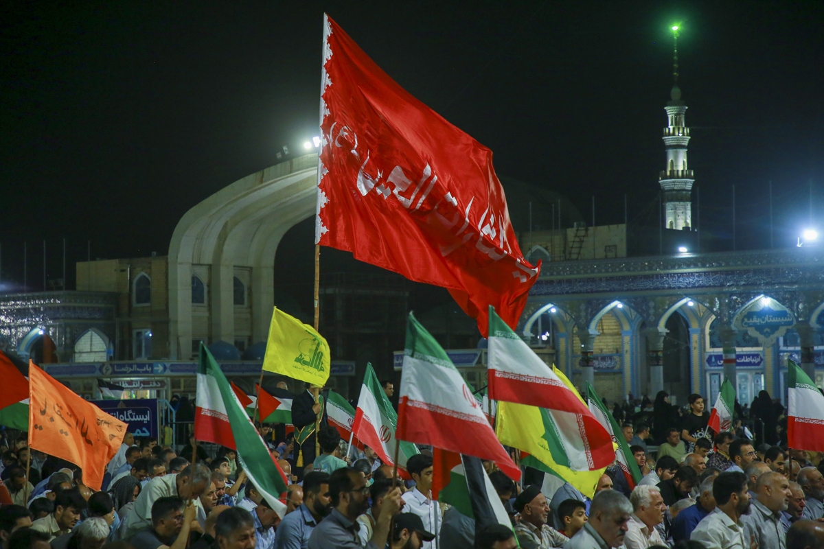 تصاویر/ مراسم بزرگداشت ۸ شهید جنایات رژیم صهیونیستی در مسجد جمکران