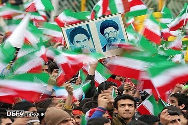 تقویت توان دفاعی کشور روحیه ملی را تقویت می‌کند