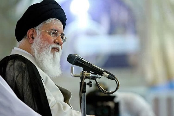 شناسایی نیروهای نفوذی دشمن با تقویت بسیج /توطئه و نفوذ ابزار دشمن برای ایجاد ناامنی داخلی است