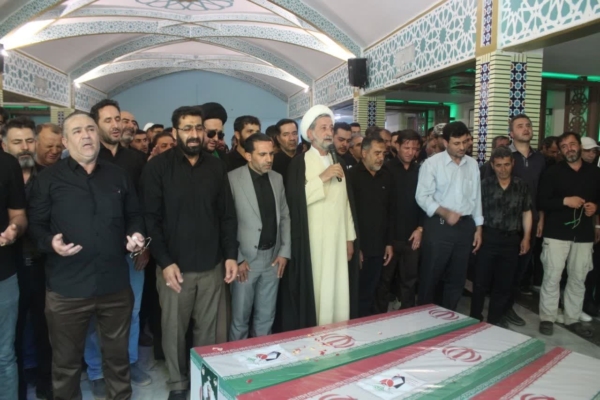 پیکر مطهر ۴ شهید مدافع وطن منطقه پدافند هوایی مرکزی تشییع شد