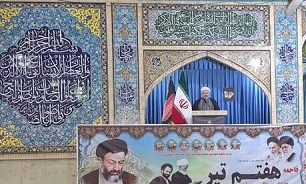 زنده نگه‌داشتن روحیه حماسی عاشورا در جامعه اسلامی ضروری است