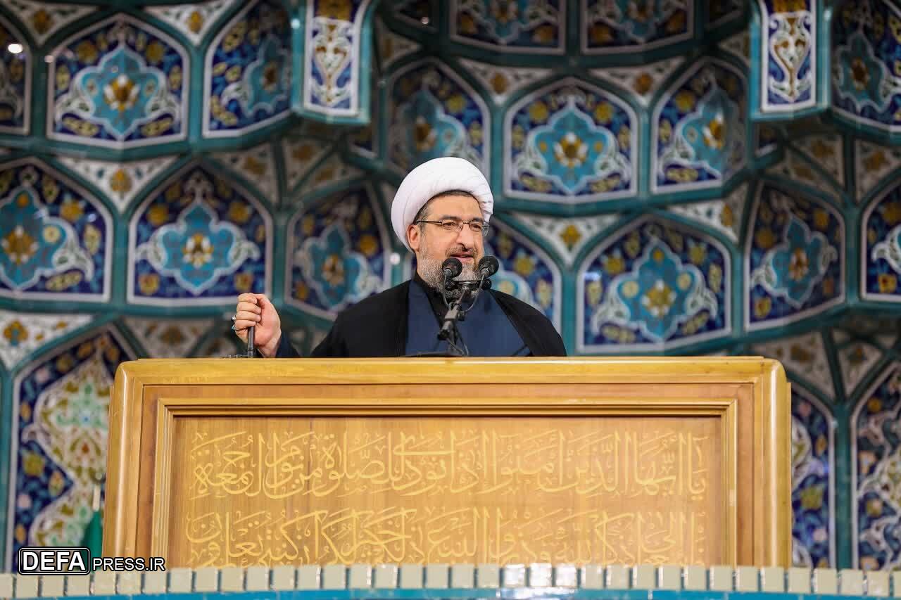 امام جمعه تبریز: چشم در چشم دشمن، دست بر ماشه آماده فرمان رهبریم