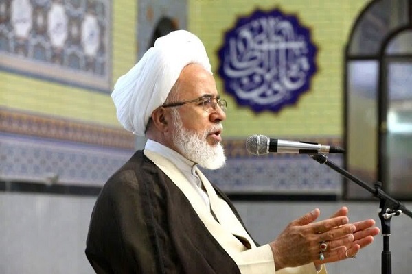 امام جمعه کرمانشاه: ملت ما در نبرد با نظام استکبار همچون کوه ایستاد