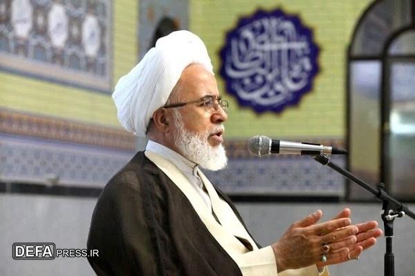 امام جمعه کرمانشاه: ملت ما در نبرد با نظام استکبار همچون کوه ایستاد