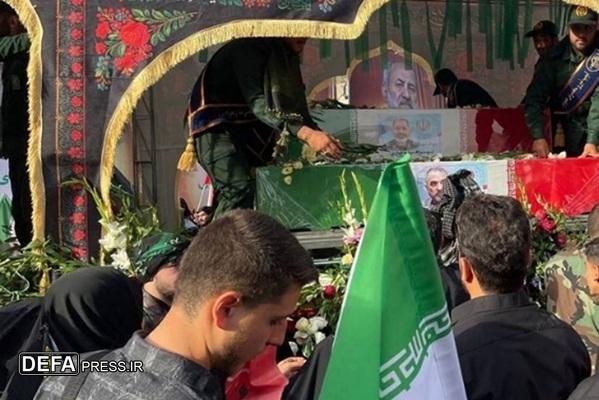 المیادین: مراسم تشییع شهدا در تهران بسیار باشکوه و پرشور است