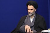 نبویان: مردم گرد شعار حسینی «هیهات منا الذله» متحد شده‌اند