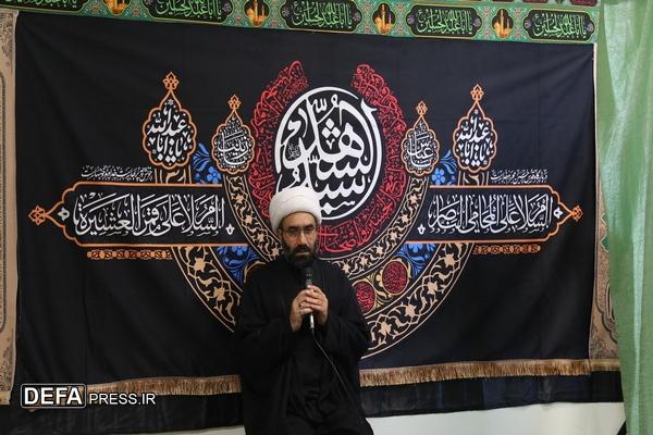 واقعه عاشورا، مکتب بزرگ درس آموز و عبرت بخش برای همگان است