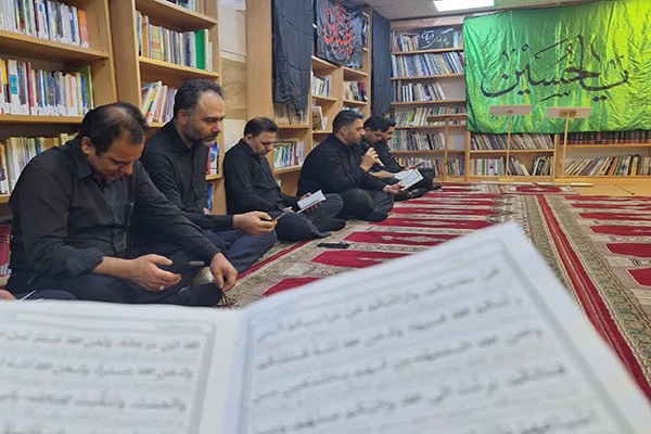 برگزاری مراسم زیارت عاشورا توسط خادمان حوزه دفاع مقدس در خوزستان