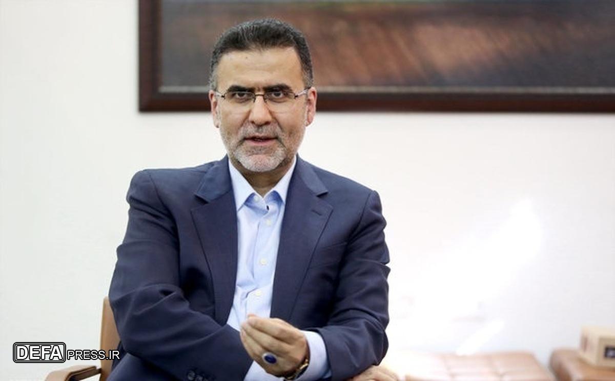 ایوبی: عظمت ایران جهان را به تعظیم می‌کشاند/ ملت دفاع هستیم