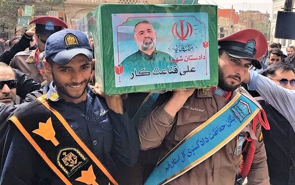 پیکر قاضی شهید «علی قناعت‌کار» در حرم بانوی کرامت آرام گرفت