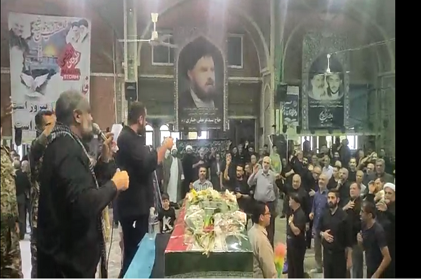 فیلم/ نوای «حیدر حیدر» در مراسم وداع با پیکر شهید «رستمیان» در بهشهر