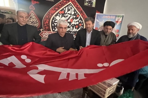 ابراز همدردی استاندار اصفهان با خانواده شهید مدافع وطن در کاشان