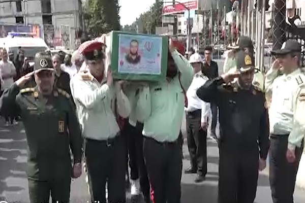 فیلم/ تشییع پیکر سرباز شهید «صالحی» در آمل