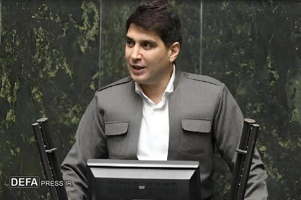 عقد قرارداد با یک شرکت هواپیمایی برای انجام روزی دو پرواز در سنندج