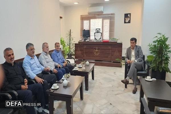 دیدار مسئول دفتر حفظ آثار و نشر ارزش‌های دفاع مقدس و مقاومت بابلسر با رئیس دادگستری این شهرستان 