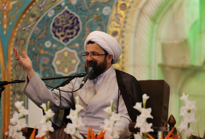 حجت الاسلام ماندگاری: گستره مبارزات ضد استکباری مرز‌های جغرافیا و زمان را درنوردیده است