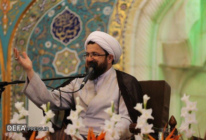 حجت الاسلام ماندگاری: گستره مبارزات ضد استکباری مرز‌های جغرافیا و زمان را درنوردیده است