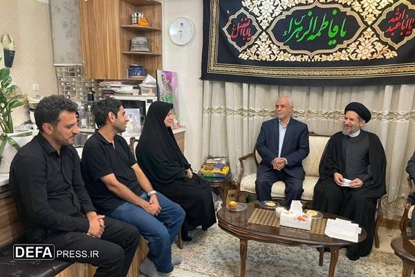 دیدار حجت‌الاسلام ابوترابی‌فرد و مهندس اوحدی با خانواده شهیدان عسگری