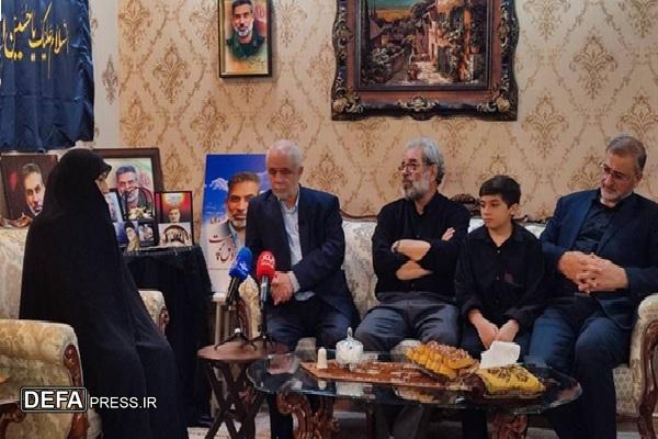 دیدار رئیس بنیاد شهید با ۳ خانواده شهید اقتدار ملی