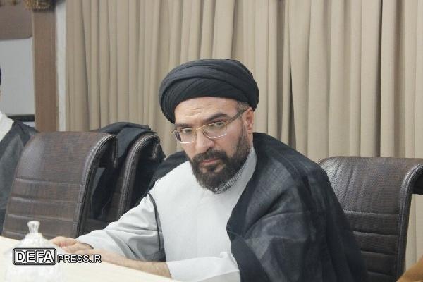 نسل جوان از توطئه‌های صهیونیست آگاه باشند