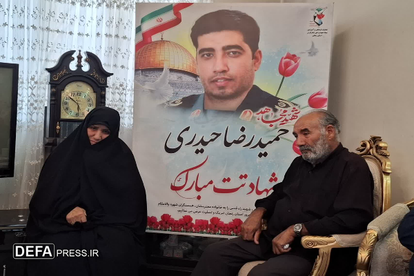 اصحاب رسانه زنجان با خانواده شهید «حیدری» دیدار کردند