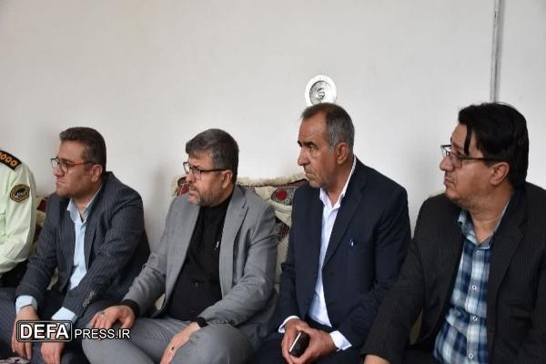 دیدار مسئولان با خانواده‌های سفیر قضایی و بسیجی شهید در یاسوج