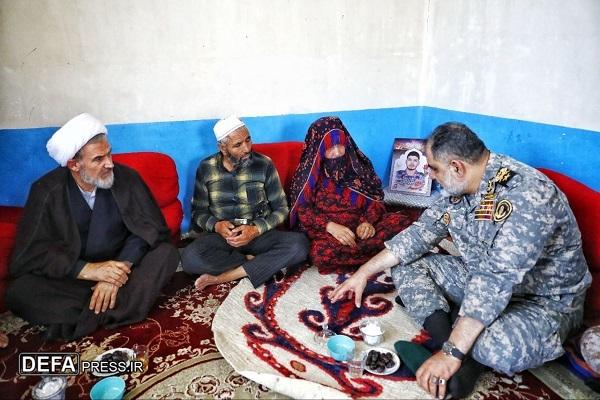 دریادار ایرانی: مقاومت ملت ایران پیام کوبنده‌ای به دشمن بود