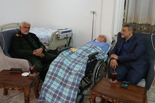 عیادت شهردار اهواز از جانباز قطع نخاعی خوزستان