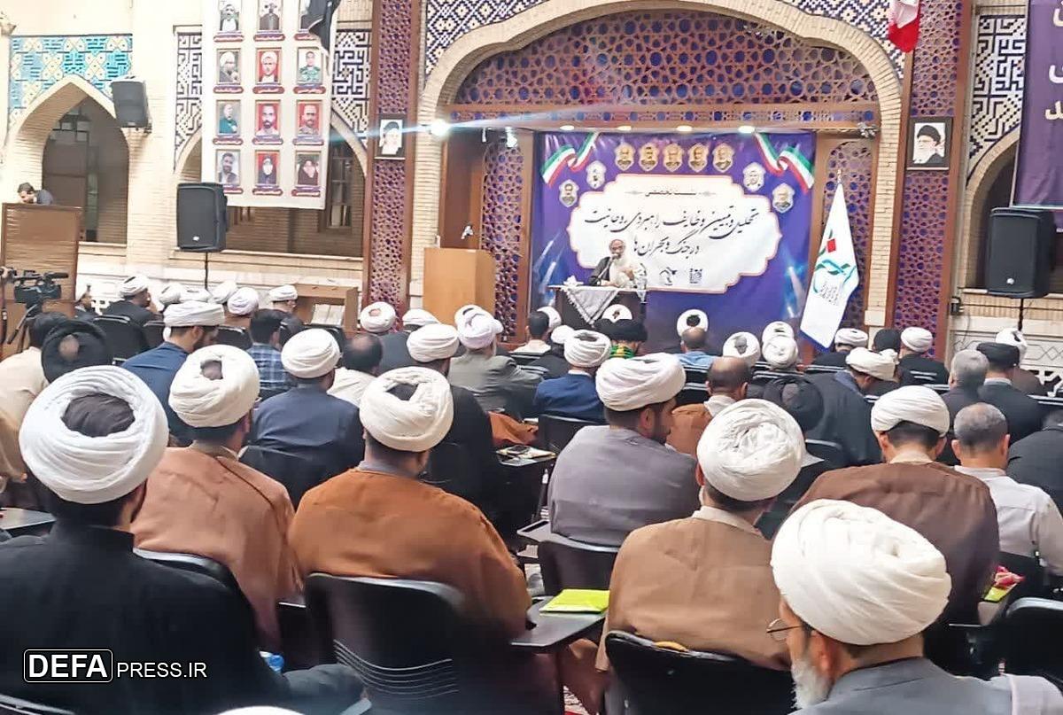حجت الاسلام والمسلمین حاجی صادقی: دشمن بدنبال فروپاشی انقلاب از درون بود