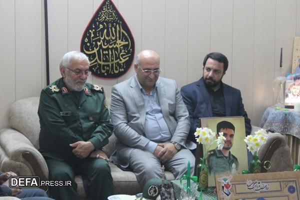 دیدار مسئولان بنیاد حفظ آثار البرز با خانواده شهدای حمله تروریستی رژیم صهیونیستی در اشتهارد