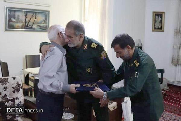 تجلیل پیشکسوتان دفاع مقدس از جانباز «حسن بهشتی‌پور»+ تصاویر