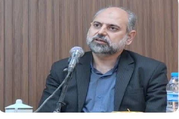 تقویت سه محور «دین، دانش و اتحاد مردم» مورد توجه رسانه ها باشد