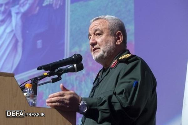 در جنگ ۱۲ روزه مردم با ایثار و فداکاری برای خدمت به اسلام از یکدیگر سبقت می‌گرفتند