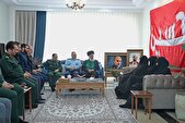 دیدار وزیر دفاع با خانواده شهیدان رشید و محرابی