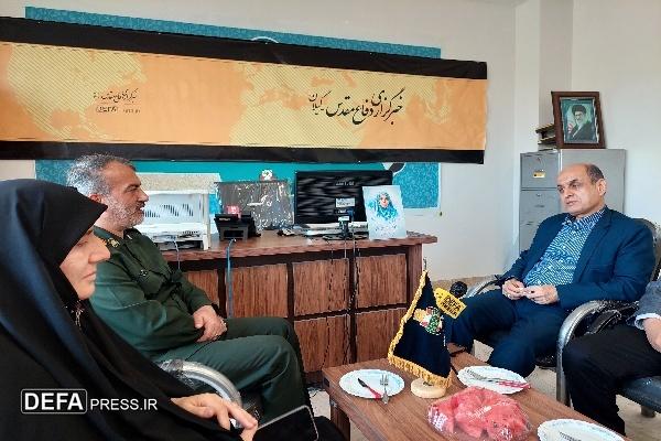 بازدید استاندار گیلان از باغ موزه دفاع مقدس گیلان و دفتر خبرگزاری دفاع‌پرس