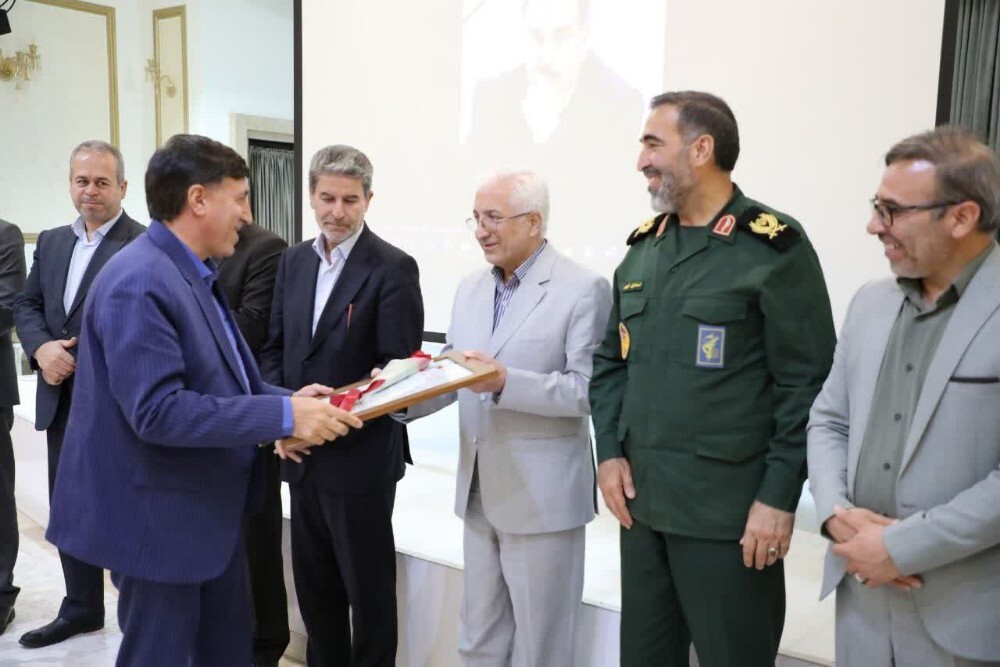 تصاویر/ برگزاری همایش تجلیل از مقام خبرنگاران استان خراسان‌شمالی