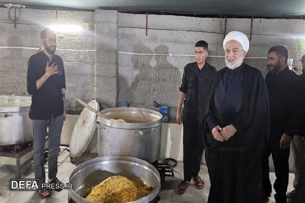 نماینده ولی‌فقیه در کردستان از بزرگترین موکب غرب کشور در سنندج بازدید کرد