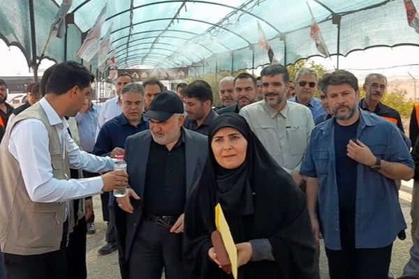 بازدید وزیر راه و شهرسازی از مرز چذابه