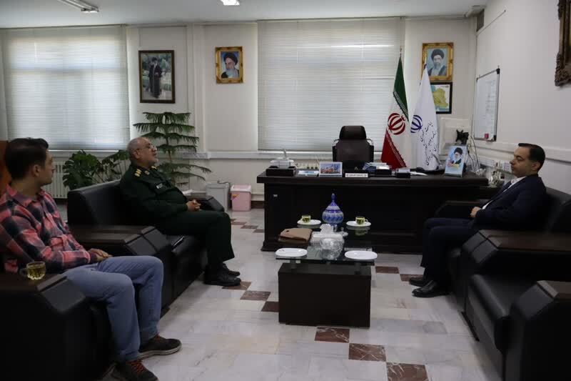 دیدار مدیرکل حفظ آثار و رئیس سازمان مدیریت و برنامه ریزی استان در راستای برنامه‌های دفاع‌مقدس