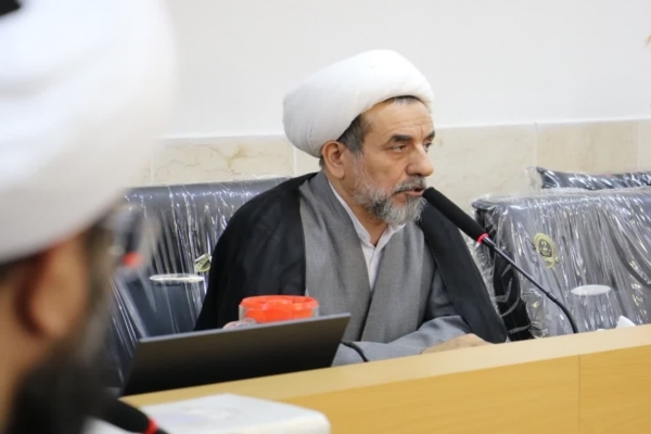 ارتباط‌ گیری موثر با طلاب برای خنثی سازی القائات دشمنان ضروری است