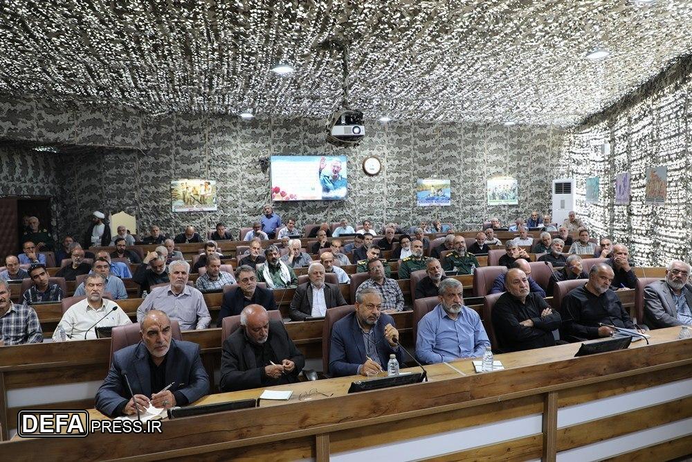 تصاویر/ جلسه جهاد تبیین جنگ تحمیلی 12 روزه با حضور فرماندهان پیشکسوت استان فارس